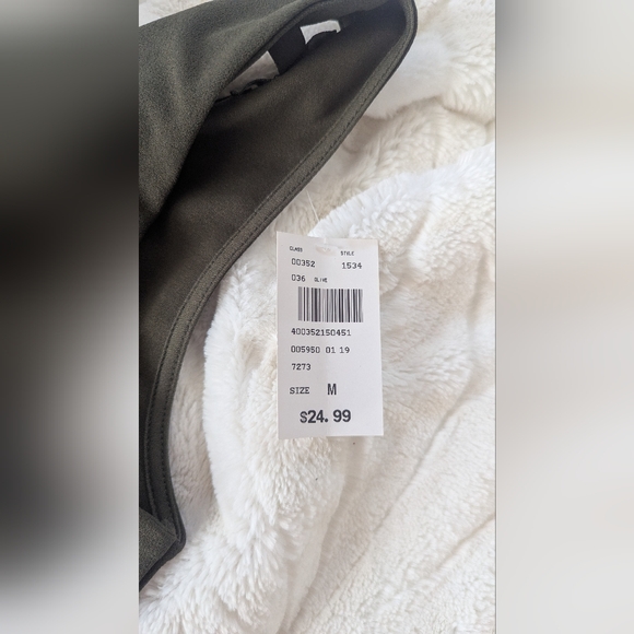 Crop top sz med women's olive green 😁 - Picture 4 of 4